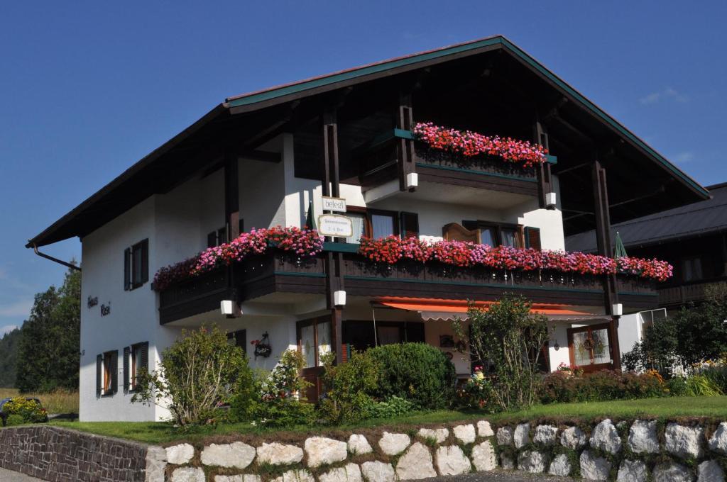 Gaestehaeuser Schwemmbauer Reit im Winkl Exterior photo